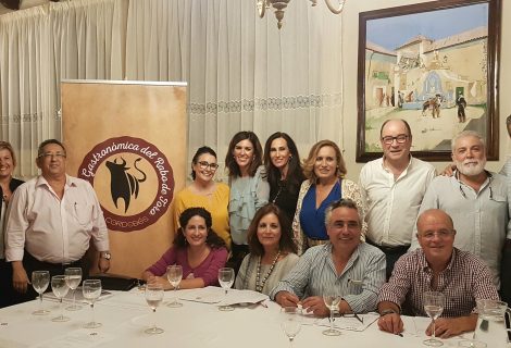 Presentación de la junta directiva de la cofradía del rabo de toro cordobes Presentación de la junta directiva de la cofradía del rabo de toro cordobes