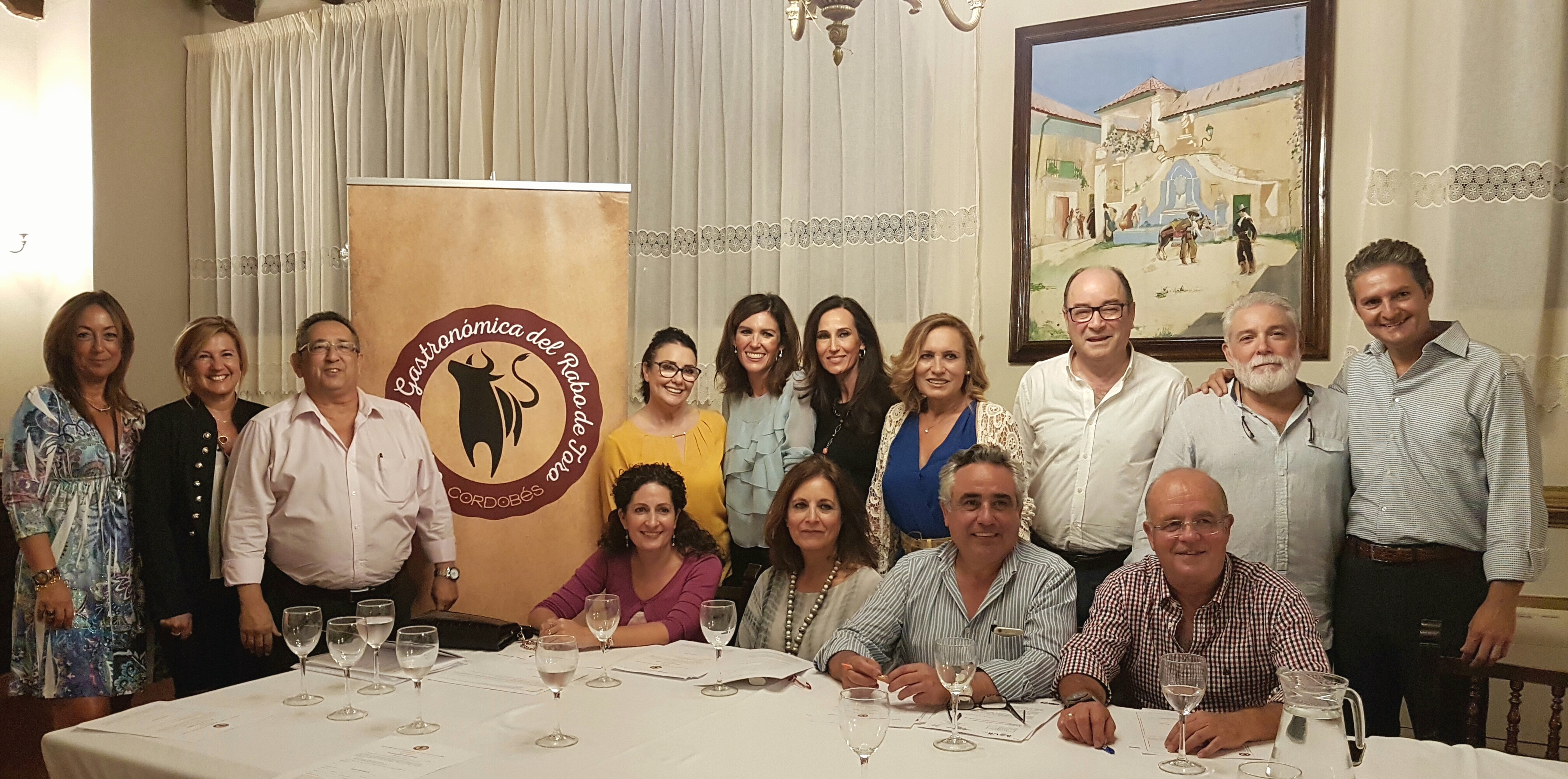 Presentación de la junta directiva de la cofradía del rabo de toro cordobes