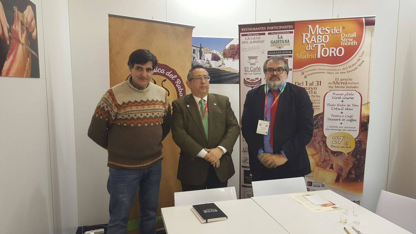 Presentando en #FITUR2017 el #MesdelRabodeToro que se celebrará en Madrid durante la feria de San Isidro.